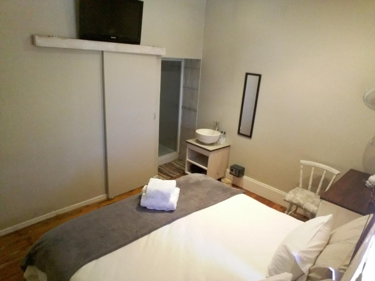 Guesthouse On Irvine Port Elizabeth Zewnętrze zdjęcie